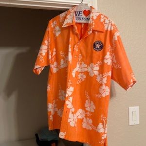 Men’s size large Houston Astros Hawaiian shirt